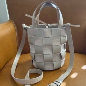 J CREW WOVEN BUCKET BAG IVORY